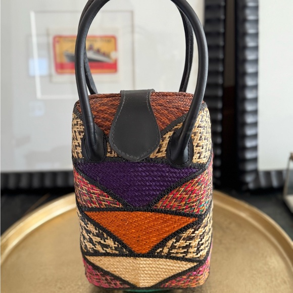 Unique structured woven purse - Picture 4 of 7